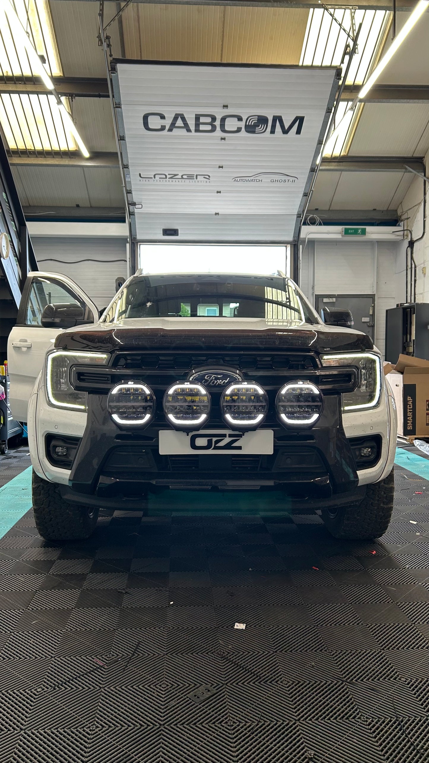 OZZ 4X 9” DRIVING LIGHT NUMBER PLATE MOUNT