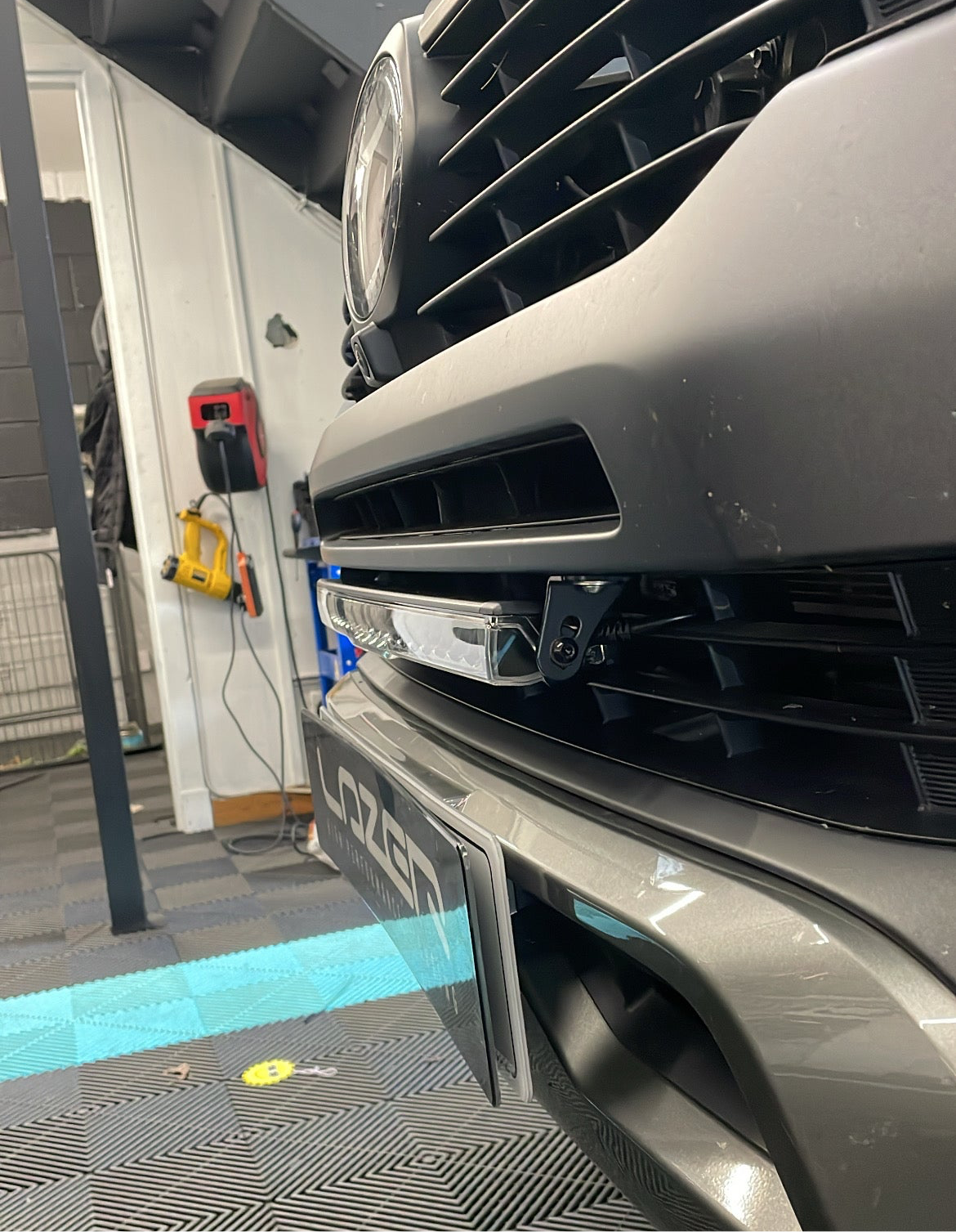 LAZER LAMPS GLIDE HILUX INVINCIBLE-X GRILLE KIT