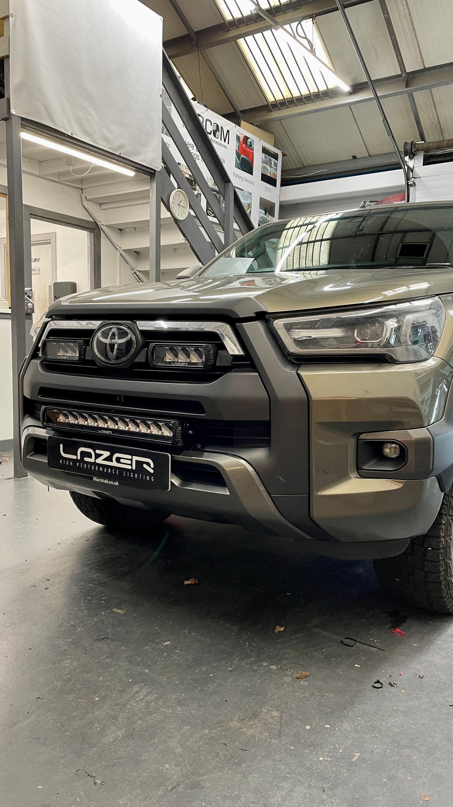 LAZER LAMPS TRIPLE-R 1250 HILUX INVINCIBLE X KIT