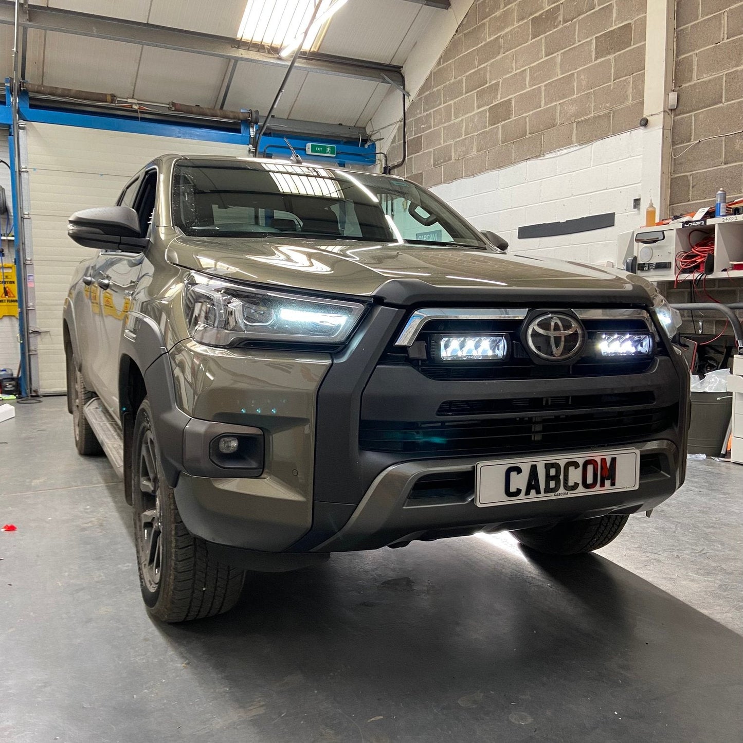 PLUG & PLAY LAZER LAMPS TOYOTA HILUX INVINCIBLE-X (2021+) GRILLE KIT