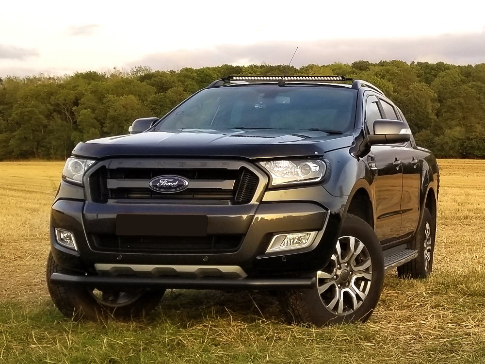 LAZER LAMPS FORD RANGER LIGHT BAR ROOF MOUNTING KIT (WITH ROOF RAILS)