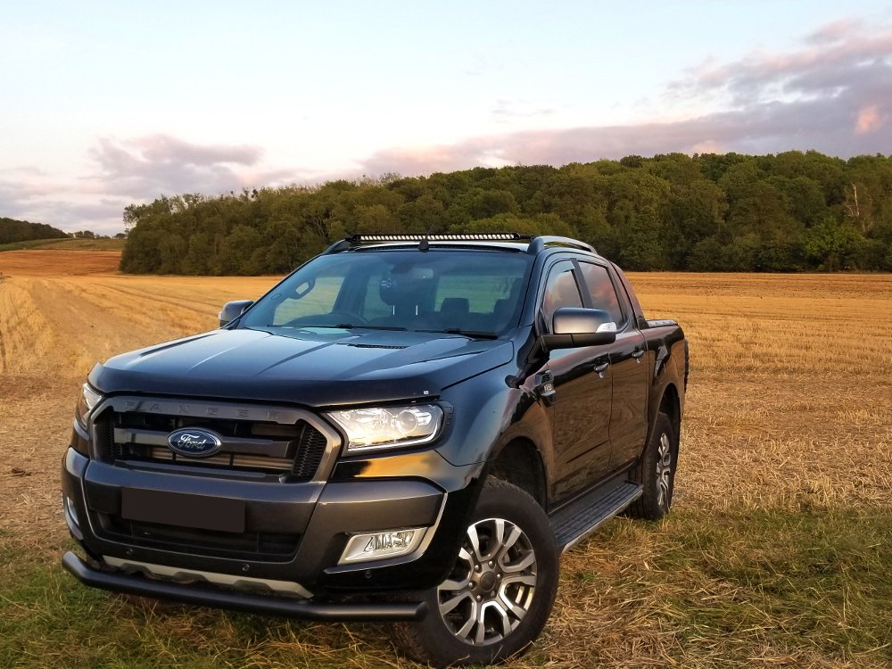 LAZER LAMPS FORD RANGER LIGHT BAR ROOF MOUNTING KIT (WITH ROOF RAILS)