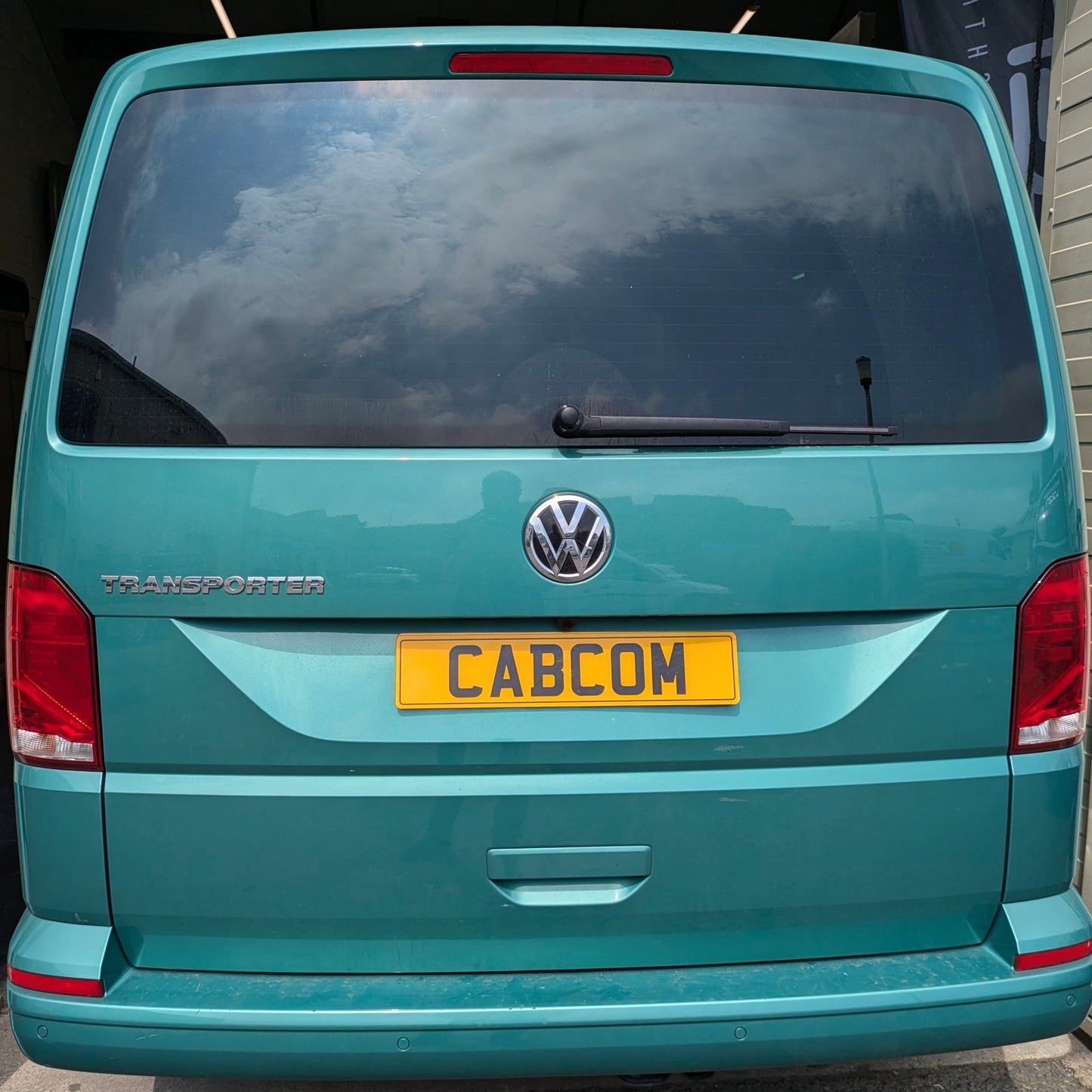 Volkswagen Transporter T6.1 Reversing Camera with 8” screen