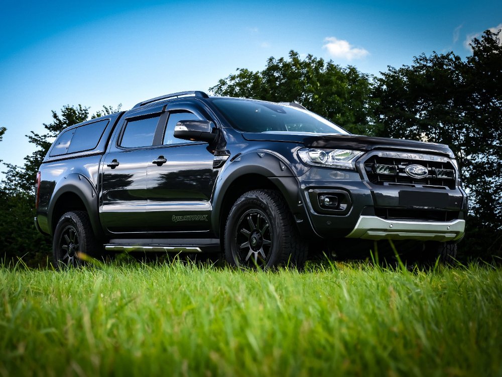 PLUG & PLAY LAZER LAMPS FORD RANGER (2019+) GRILLE KIT